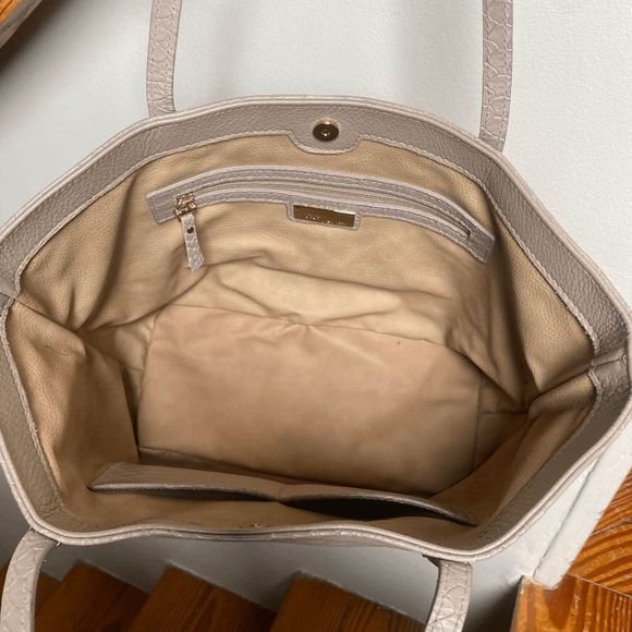 GiGi New York 🐾  TEDDIE TOTE Nude Embossed Python Leather, MSRP $365 - Picture 5 of 14